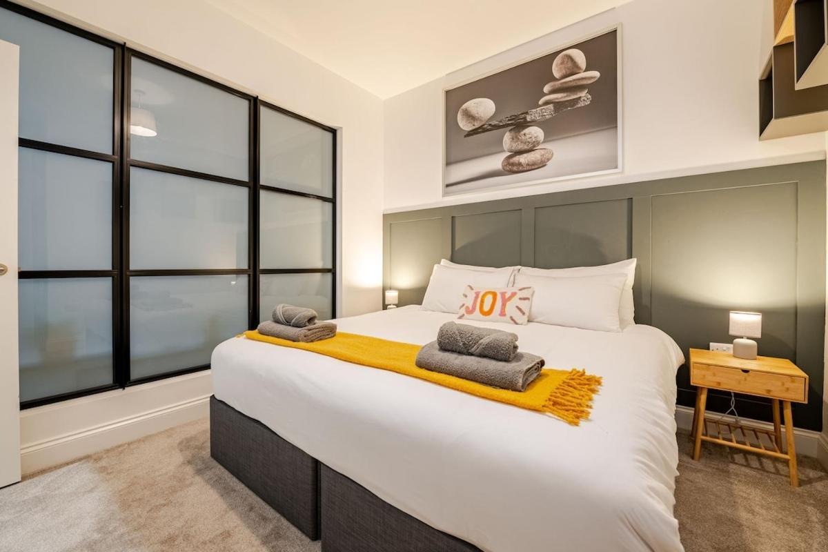 Brand New Apt - Beach Breeze Spacious 1-Bedroom Apartment With Parking - Sleeps 4 Ppl- Internet Bournemouth Exteriér fotografie