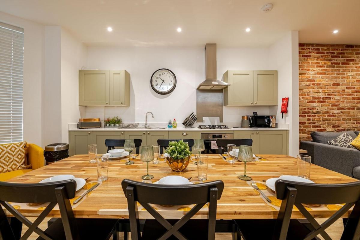 Brand New Apt - Beach Breeze Spacious 1-Bedroom Apartment With Parking - Sleeps 4 Ppl- Internet Bournemouth Exteriér fotografie