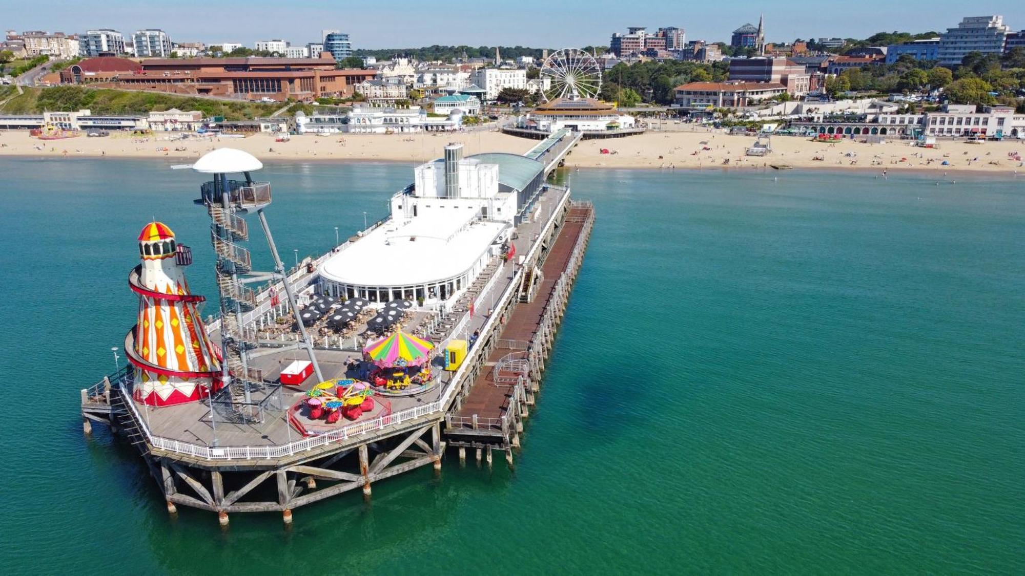 Brand New Apt - Beach Breeze Spacious 1-Bedroom Apartment With Parking - Sleeps 4 Ppl- Internet Bournemouth Exteriér fotografie